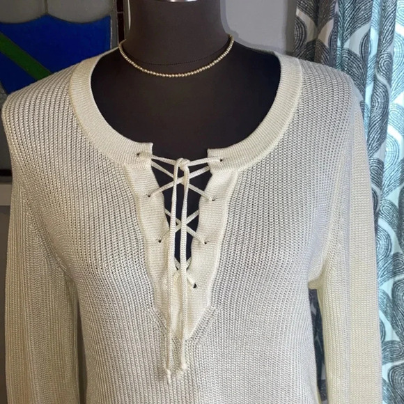 Lauren Ralph Lauren lace up cotton/ viscous blend crew neck sweater - Picture 2 of 10